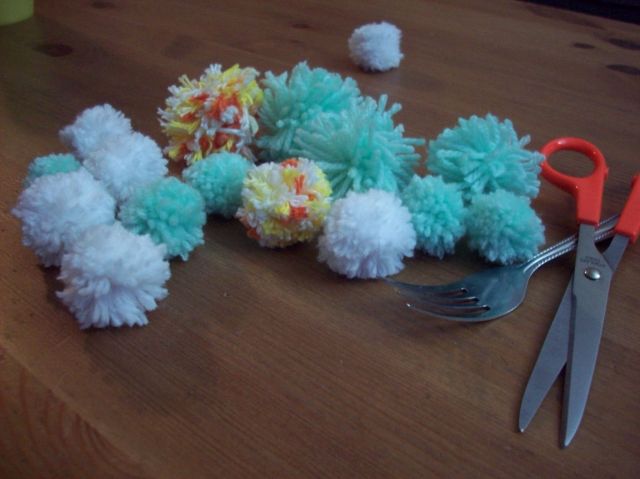 Yarn ends become cute little pom poms!